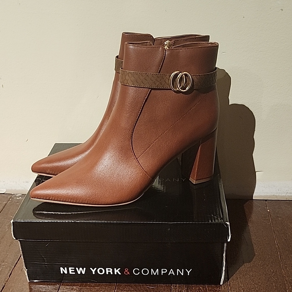 New York & Company Elizabeth Brown Ankle Boots Size 11